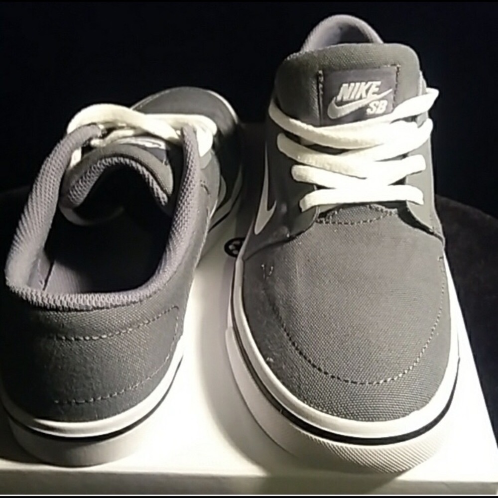 SOLDDDDD. Nike SB Women’s Size 6.5 Sneakers!